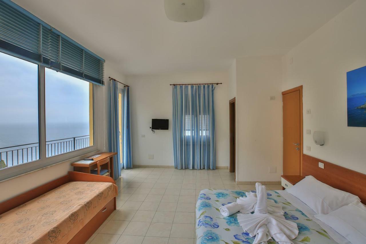 La Baia Di Rio Hotel Рио Маджоре Екстериор снимка